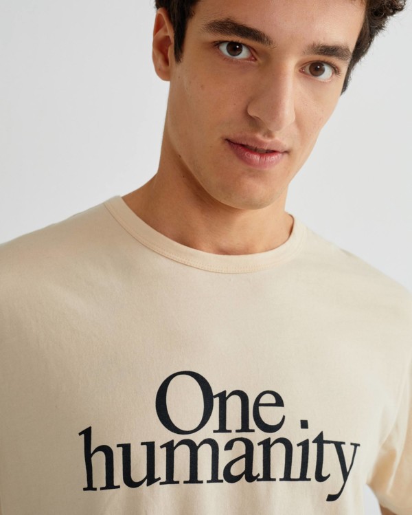 one-humanity-t-shirt-men