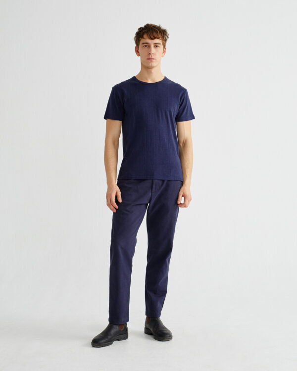basic-navy-t-shirt