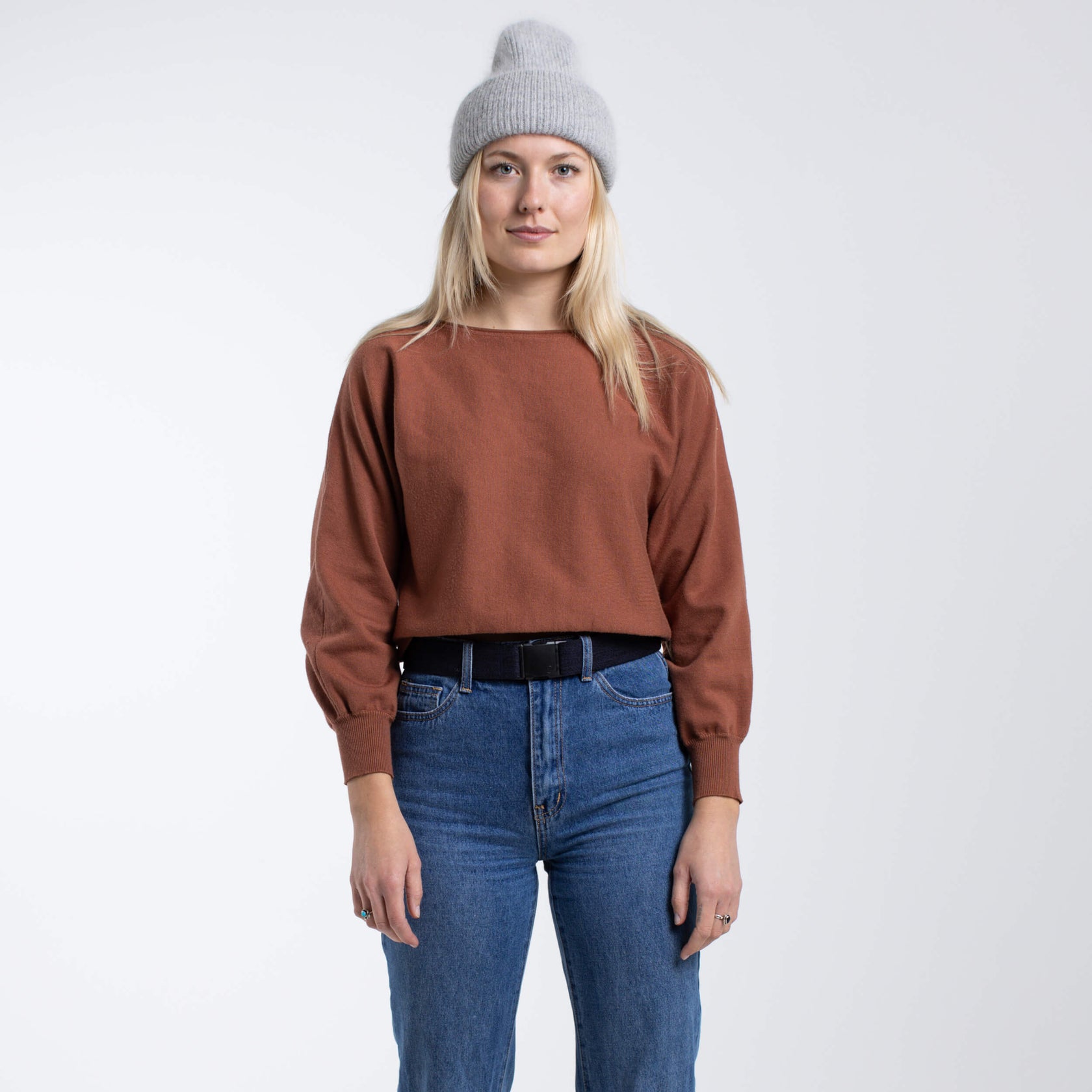 Atlas-HeatherNavy-UA-NRCRAT3-418-OnBody-1_1aa9861d-50cc-42fb-a0f0-872fffabd223