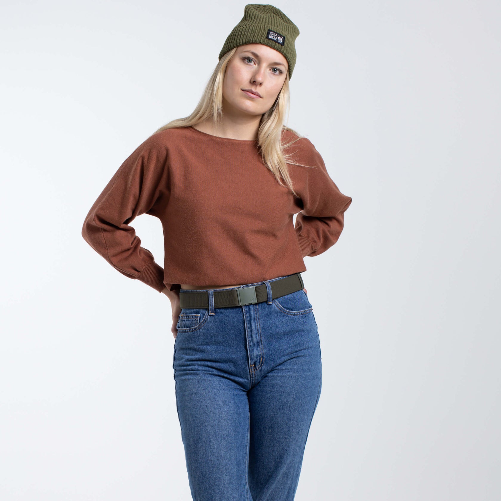 Atlas-IvyGreen-UA-NRCRAT3-306-OnBody-1_cddd246e-9fa0-4d85-9b25-c3a72fe4ae3c